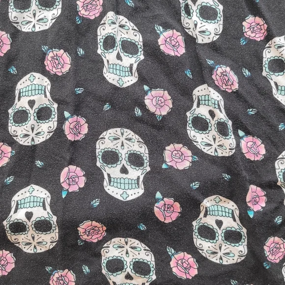 Juniors No Boundaries skull tank - Picture 4 of 4